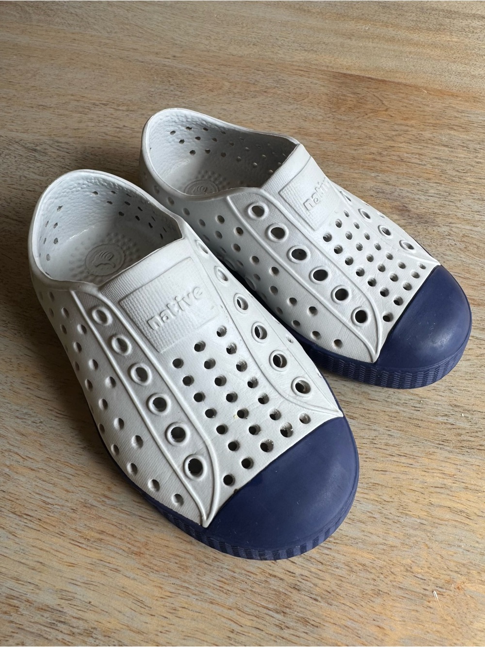 Native water shoes kids gray slip on sandals size 7